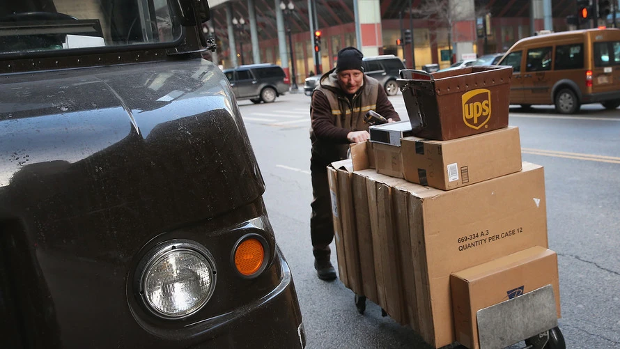 Comparing UPS 3-Day Select to Other Shipping Options