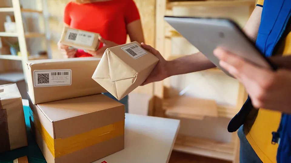 Tips for Efficient Shipping During the Holiday Season